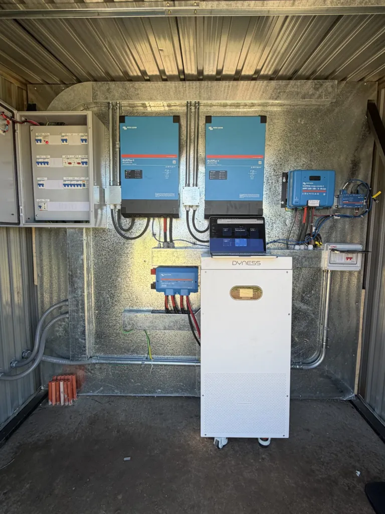 Limache · 10 kVA híbrido Victron con cargador de auto